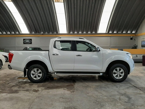 Imagen 6 de 15 de Nissan Np300 Frontier 2017 2.5 Le Aa Mt