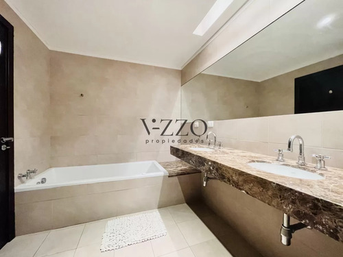 Venta De Moderno Apartamento De 3 Dormitorios Frente Al Mar En La Barra