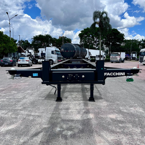 Carreta Bug Porta Conteiner 04 Pinos 40 Pés 2024 Fachinni