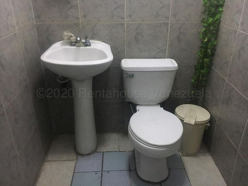 Imagen 23 de 30 de Galpones Con Locales En Venta Zona Centro Barquisimeto #22-7175 Daniela Linarez 0424-5390659