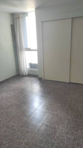Apartamento En Venta , Avenida Fuerzas Armadas