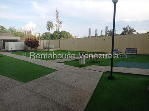Maribel Morillo Asesor Inmobiliario De Rentahouse Te Ofrece Bello Y Moderno Apartamento En Condominio Con Planta Electrica Y Es De Construccion Reciente Ubicado Al Este De Barquisimeto Lara