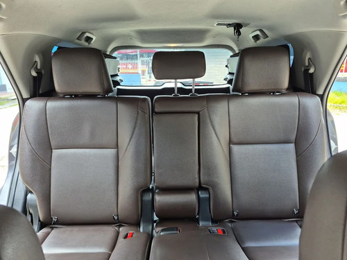 Toyota Fortuner 2.7L 4X2 At