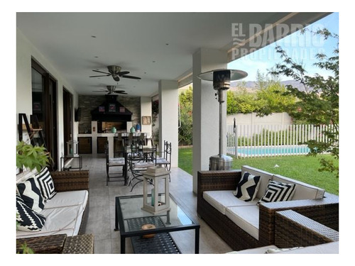 Imagen 4 de 17 de Casa En Venta De 4 Dorm. En Colina