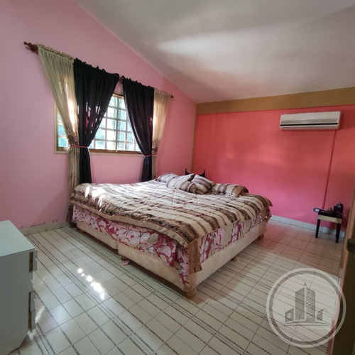 Townhouse En Venta Conjunto Residencia En El Castaño Maracay 06js