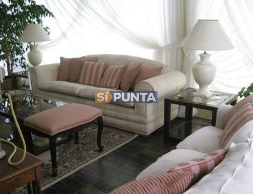 Imagen 2 de 9 de Casa En Alquiler, Playa Mansa