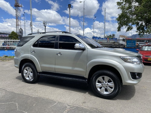 Imagen 13 de 25 de Toyota Fortuner Sr5 2015