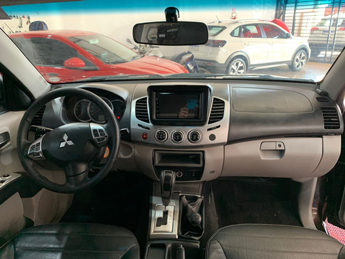Mitsubishi L200 3.2 Triton Hpe Cab. Dupla 4x4 Aut. 4p