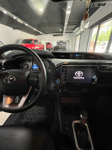 Imagen 17 de 18 de Toyota Hilux 2.8 Cd Srx 177cv 4x2 At