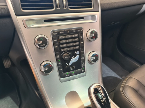 Volvo XC60 2.5 T5 Momentum