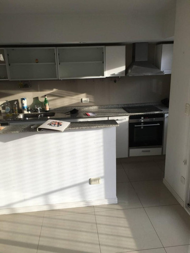 Departamento En Venta En Morón. 3 Ambientes.