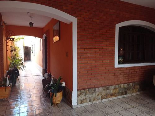 Vendo Um Lindo Sobrado Podendo Ser Financiado Ou Av.permuta