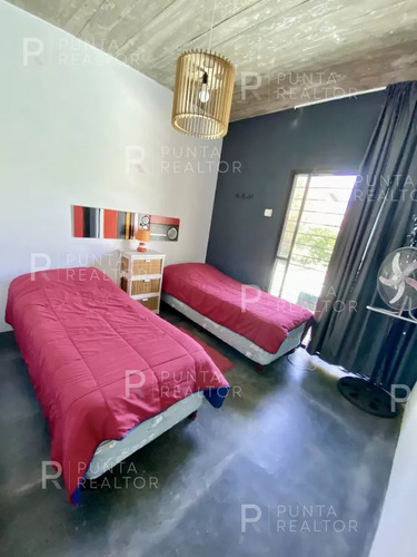 Casa De 4 Dormitorios, Alquiler De Temporario, Enero, Balneario Buenos Aires, Manantiales, Uruguay