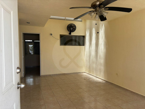 Casa En Venta En Fraccionamiento Los Héroes