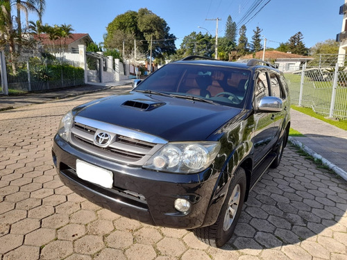 Toyota Hilux SW4 3.0 Srv 7l 4x4 5p