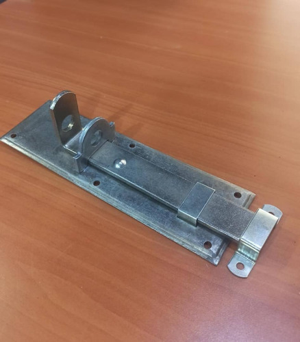 Imagen 2 de 2 de Pasador Porta Candado 8