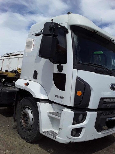 Ford Cargo 1932 2014