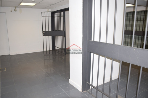 Amplio Local Comercial Sobre Av Roosevelt- Ref: 5374