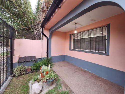 Casa 3 Amb. Venta Don Bosco Quilmes Con Quincho