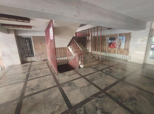 Imagen 16 de 30 de Rent-a-house Centro Occidente Vende Oficina En El Centro De Barquisimeto A 1 Cuadra De La Plaza Bolivar, Estado Lara, 0-4-2-4-5-9-3-7-5-4-2