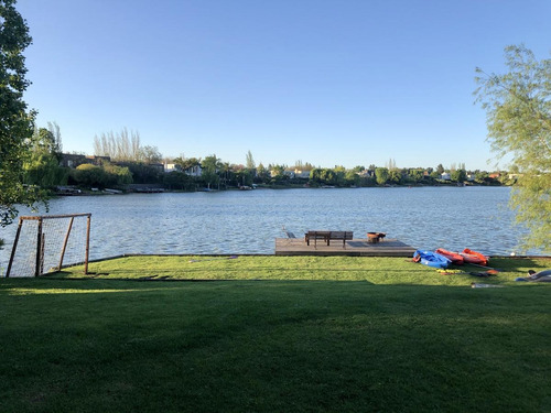 Imagen 2 de 30 de Casa En Venta En Barrio Cerrado Santa Barbara