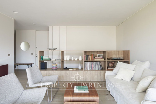 Espectacular Departamento En Barrio Exclusivo