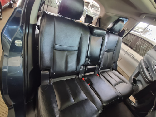Nissan X-Trail 2.5 Exclusive 3 Row Cvt