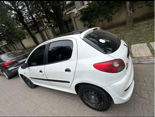 Peugeot 207 1.4 Active 75cv