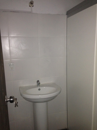 Oportunidad En Zona Mayorista Próximo Arenal Grande.