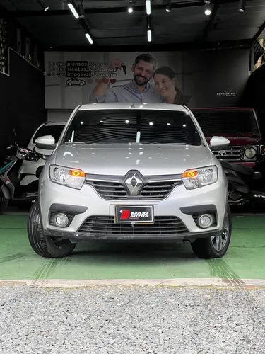 Renault Logan 1.6 Privilege / Intens