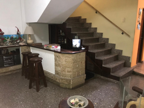 Imagen 6 de 18 de Casa - Venta - La Tablada - 6 Ambientes - Dos Plantas