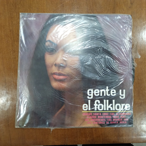 Disco Vinilo Gente Y El Folklore, Microfón