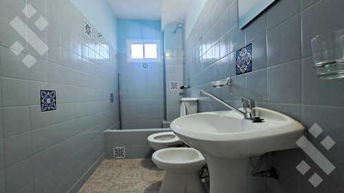 Venta Departamento 4 Amb, Remodelado A Nuevo. Pin, Neuquén