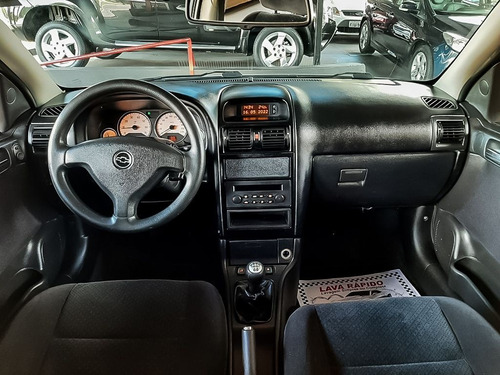 Imagem 6 de 13 de Chevrolet Astra 2.0 Mpfi Advantage 8v