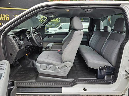 Ford F-150 5.0l Xl Cabina Y Media 4x2 Mt