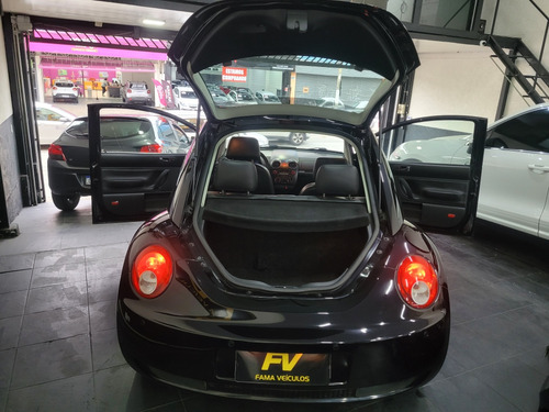 Volkswagen New Beetle 2.0 3p Automática