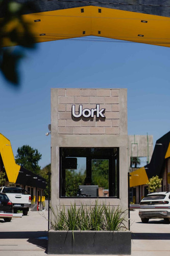 Uork 3 Camino De Sirga Venta De Deposito 137m2