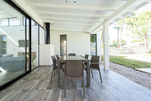 Imagen 13 de 24 de Casa En Venta - 4 Ambientes - Pinamar Sur Playa