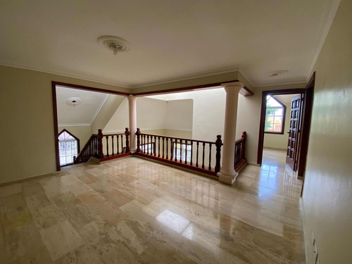 Casa De Alquiler En Arroyo Hondo
