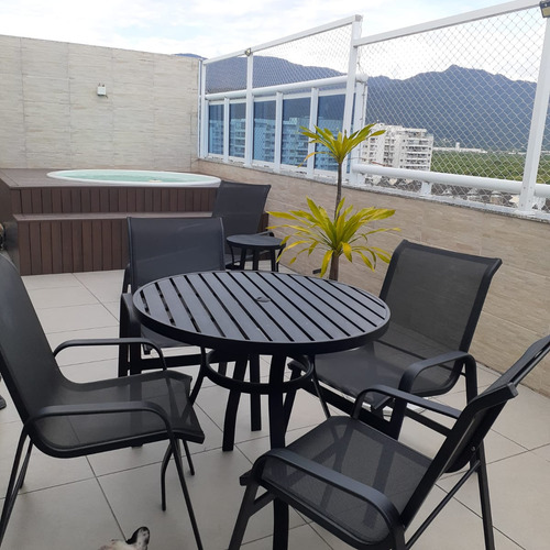 Mesa Ripada Com 4 Cadeira Ombrelone Varanda Jardim E Piscina Estrutura Preto Fosco