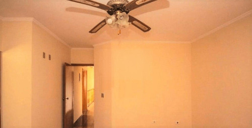 Vendo Casa Assobradada Com Planta Moderna, Com Iluminação Natural, Arejada E Aceita Financiamento Bancário.