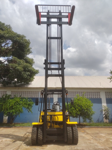 Empilhadeira Hyundai 7,0t * Diesel * 2016 - 7 Toneladas