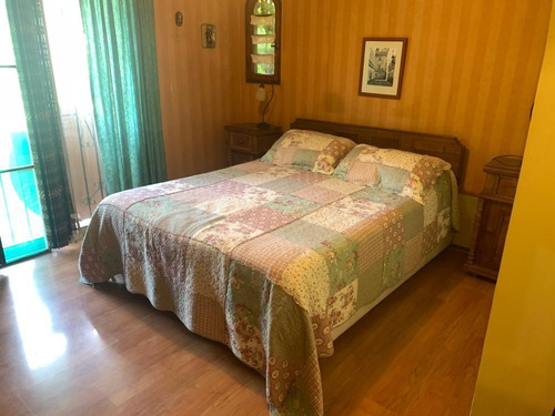 Casa En Venta De 5 Dorm. En Olmué