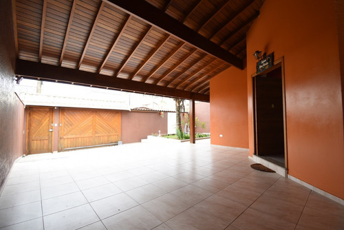 Imagem 4 de 25 de Casa À 100 M Da Praia Com Piscina À Venda Em Peruíbe