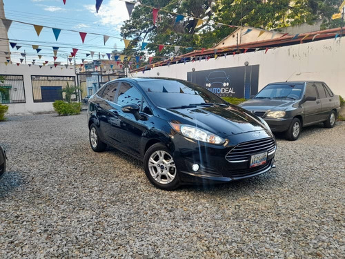 Imagen 2 de 9 de Ford Fiesta Titanium