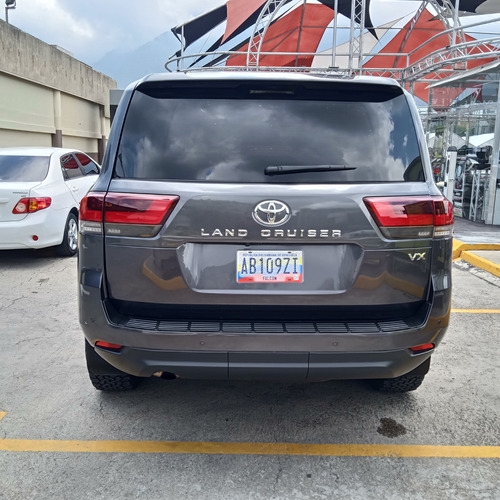 Toyota Land Cruiser L300