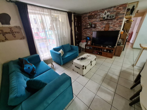 Se Vende Departamento Con Alta Conectividad. Metro El Bosque