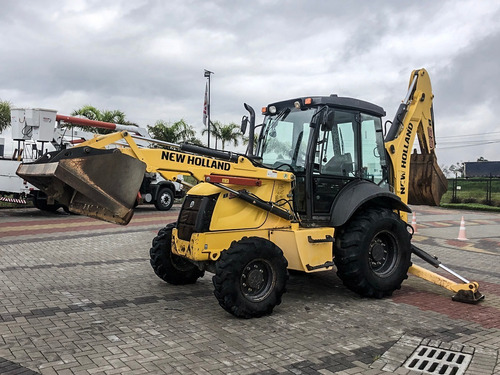 Retroescavadeira New Holland 4x4 B95b 2017=pa Carregadeira