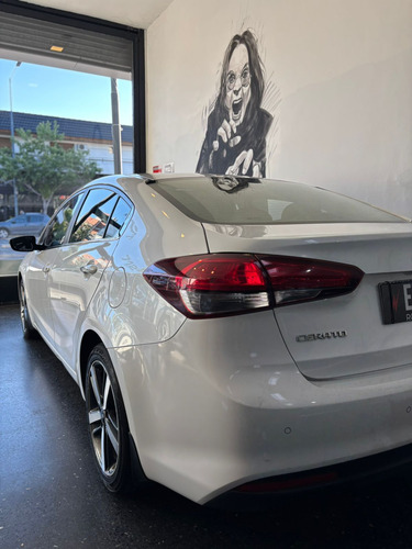 Kia Cerato 2.0 Sx At6