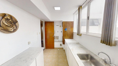 Departamento De 4 Ambientes En Venta En Flores.